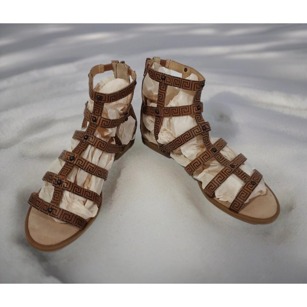 Lucky Brand Beverlee 7.5 Tan Greek Key Leather Flat Gladiator Sandals Cusion - Picture 1 of 9